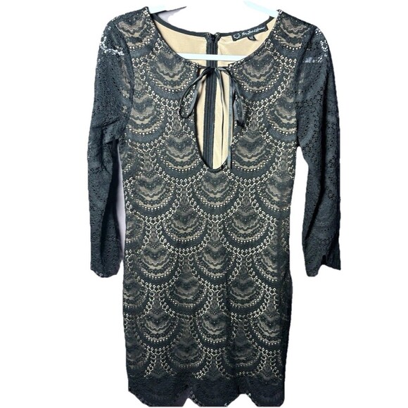 For Love & Lemons Rosalita Black Scalloped Lace Keyhole Mini Dress Size Medium - Picture 7 of 7